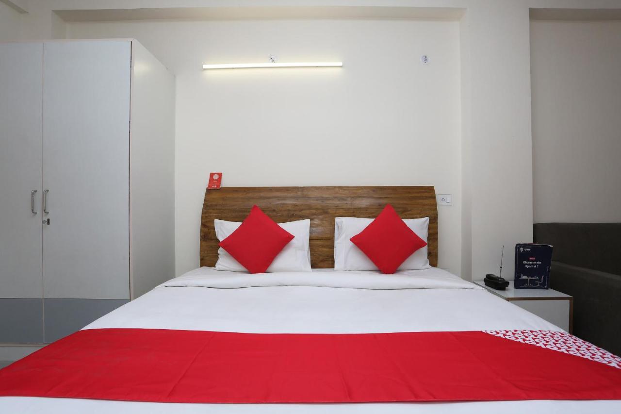 Oyo 28670 Hotel Dev Palace Gurgaon Eksteriør bilde