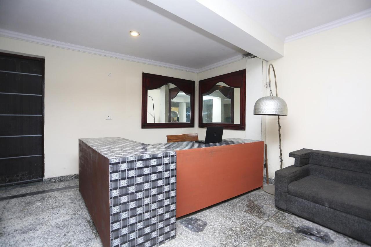 Oyo 28670 Hotel Dev Palace Gurgaon Eksteriør bilde