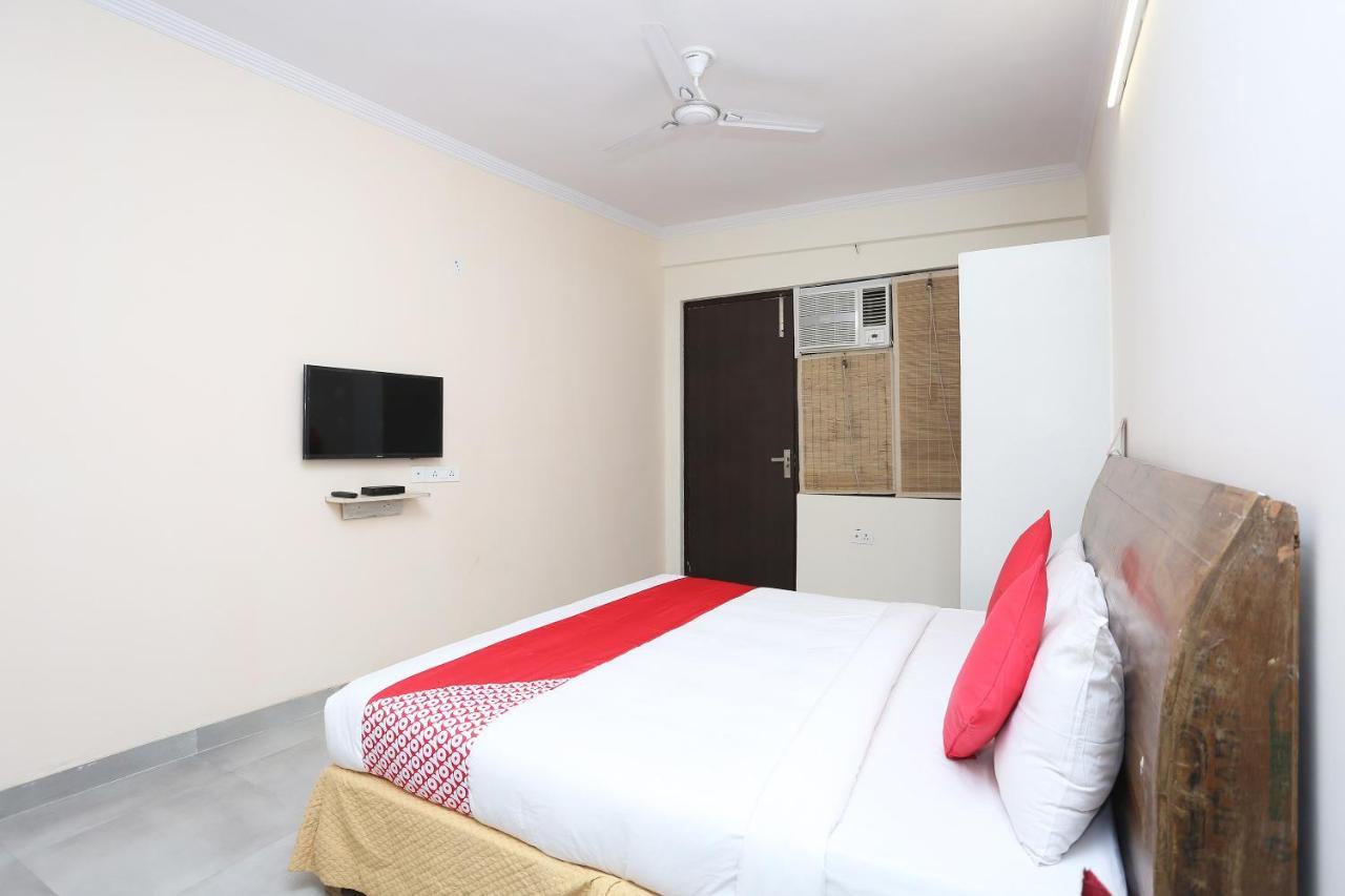 Oyo 28670 Hotel Dev Palace Gurgaon Eksteriør bilde