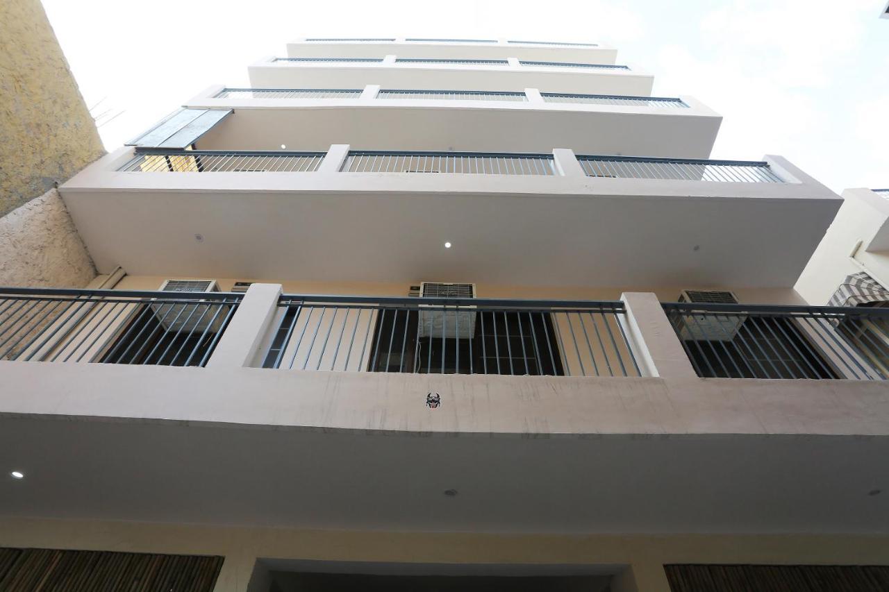 Oyo 28670 Hotel Dev Palace Gurgaon Eksteriør bilde