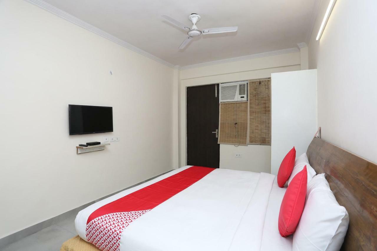 Oyo 28670 Hotel Dev Palace Gurgaon Eksteriør bilde